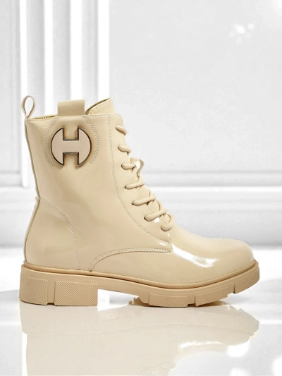 Lakirani ženski gležnarji s vezalkami Kalen