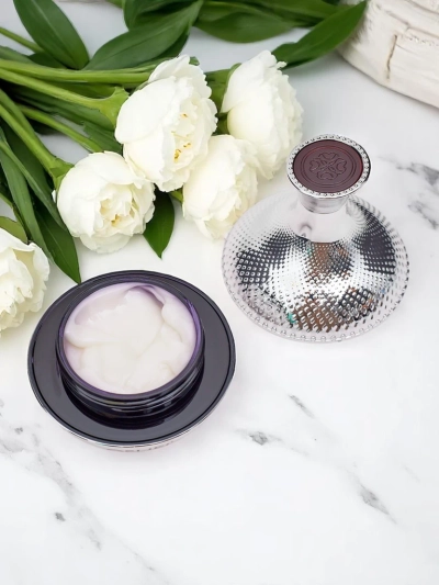 Anti-wrinkle a rozjasňujúci pleťový krém