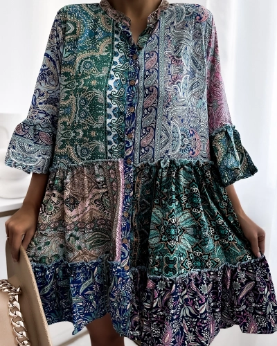 Royalfashion Viacfarebné dámske krátke šaty s ornamentom