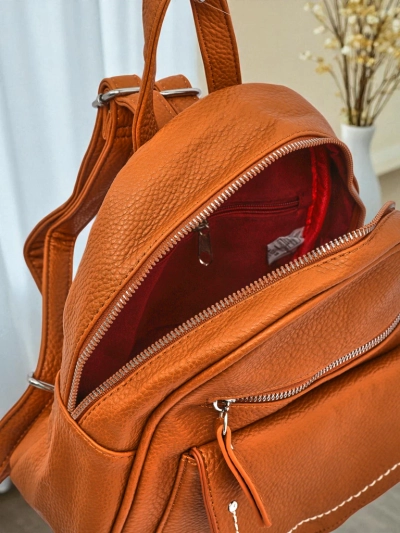 Eleganten ženski nahrbtnik Calista Camel iz ekološkega usnja Królewska Moda