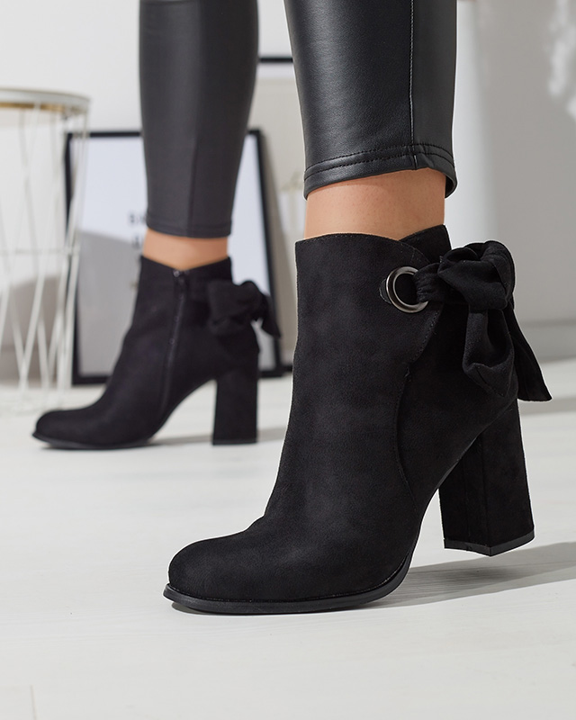 Dámske čižmy z eko-semišu s mašľou v čiernej farbe Agarol- Obuv