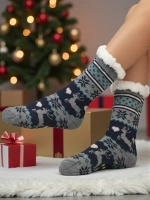 vícebarevný || szary