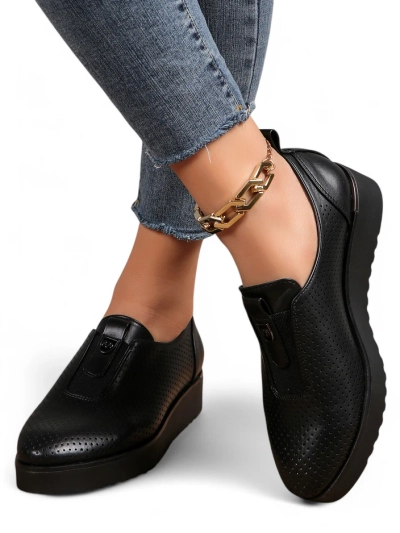 Royalfashion Dámske slip-on dierované topánky Goffies