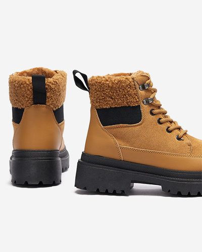 OUTLET Dámske zateplené trapérové čižmy v ťavej farbe Norisis - Obuv