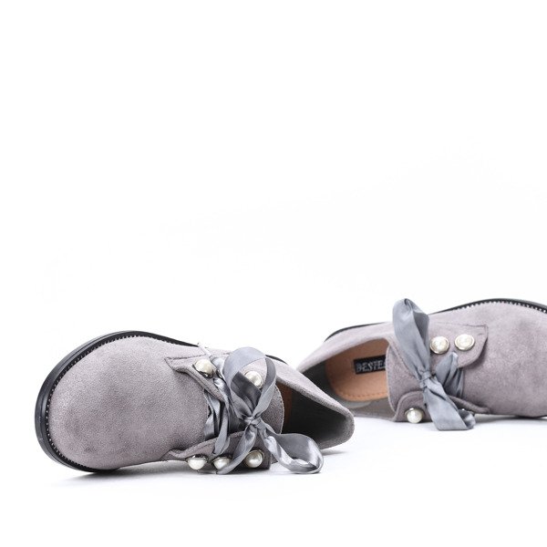 Szare półbuty z perełkami Perle- Obuwie