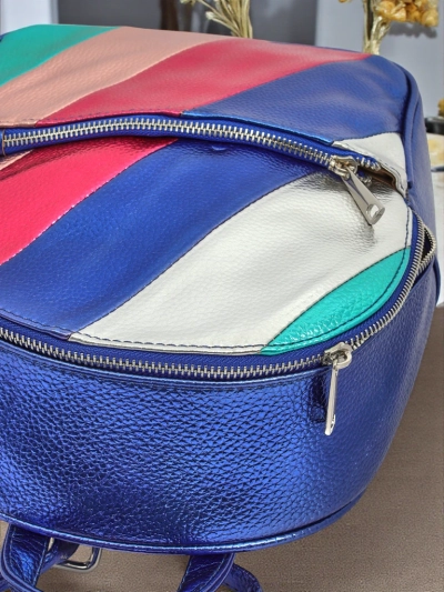 Royalfashion Dámsky batoh z ekokože s kovovými pruhmi Metallic Stripes