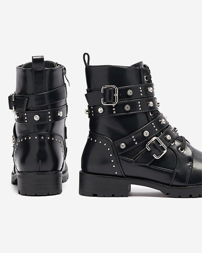 OUTLET Dámske čižmy so zirkónovými pásikmi v čiernej farbe Vaveri- Obuv