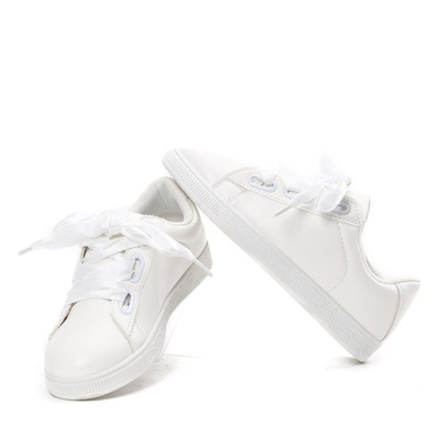 Białe sportowe buty Casja- Obuwie