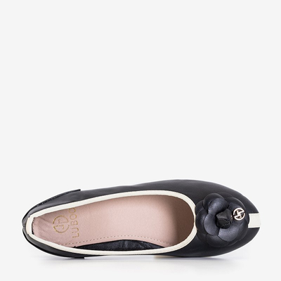 OUTLET Čierne dámske baleríny s kvetinou Fireni - Obuv