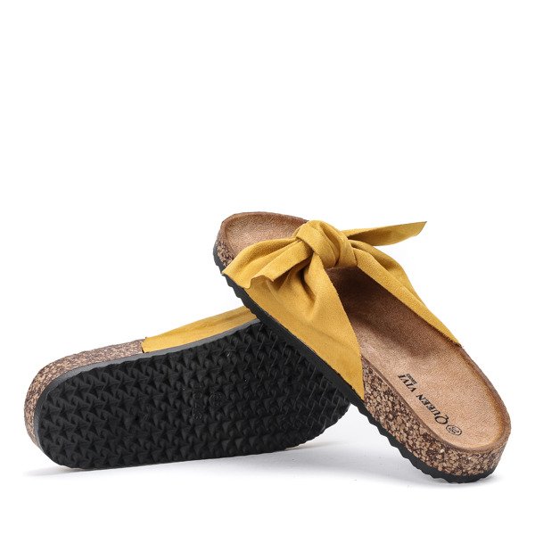 Żółte klapki z kokardką Quinky - Obuwie