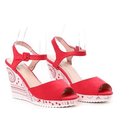 Beżowe sandały na koturnie Daga- Obuwie