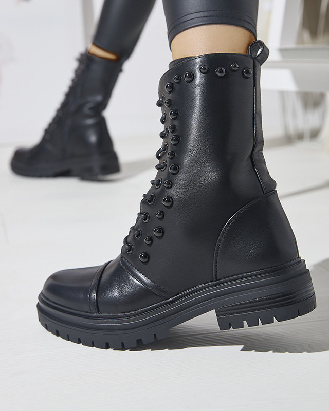 OUTLET Čierne dámske šnurovacie čižmy s perlami Gunny- Obuv