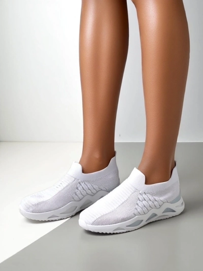 Royalfashion dámske sneakersy na slip-on s rhinestoneovými ozdobami Elavises