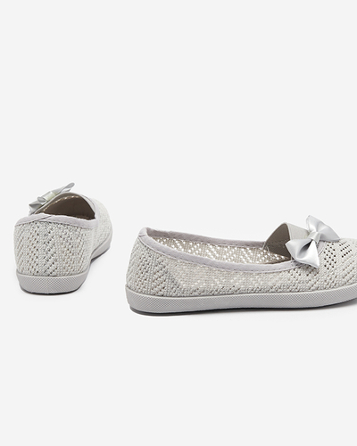 Svetlošedé dievčenské slip-on tenisky s prelamovaným zvrškom Locuni - Obuv