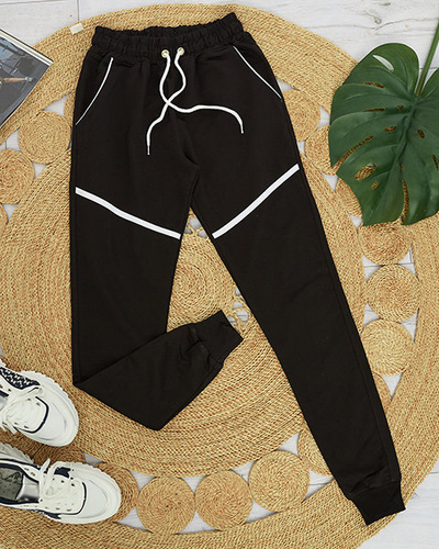 Dámske čierne tepláky - Oblečenie