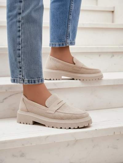 Ženski loafers Callista bež, ekološko usnje, nizka peta 4 cm