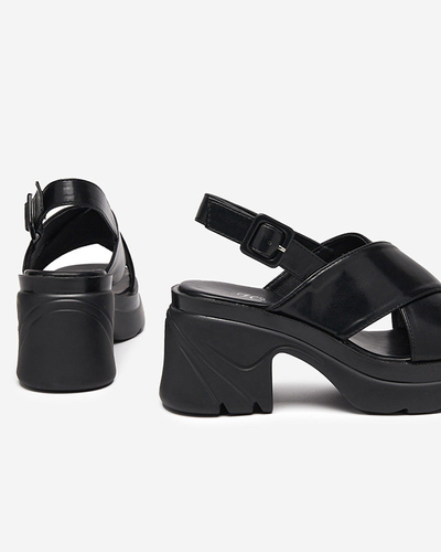 Čierne dámske sandále na hrubom stĺpiku Feine - Obuv