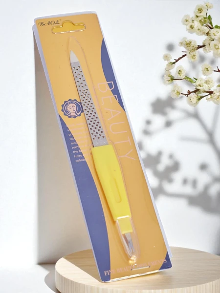 Perforovaný pilník na nechty s vrúbkovaním