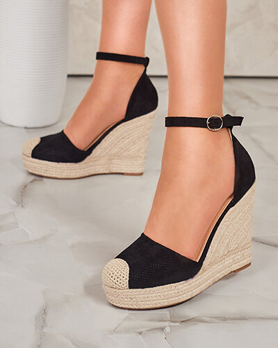 Royalfashion Čierne dámske sandále na platforme Meylasi