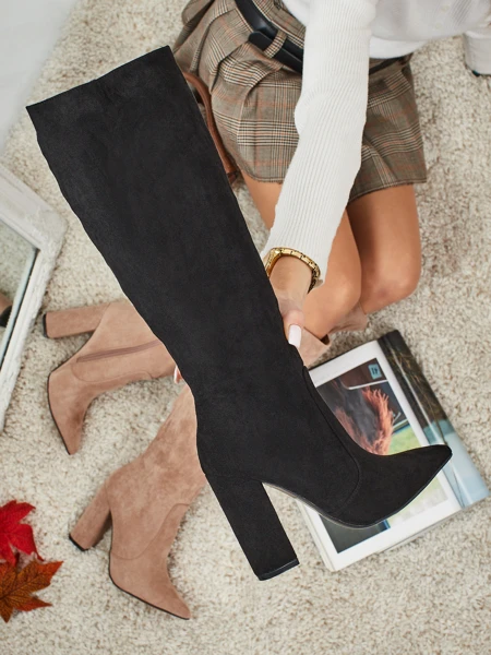 Ženski škornji eko semiš s peto Feravi