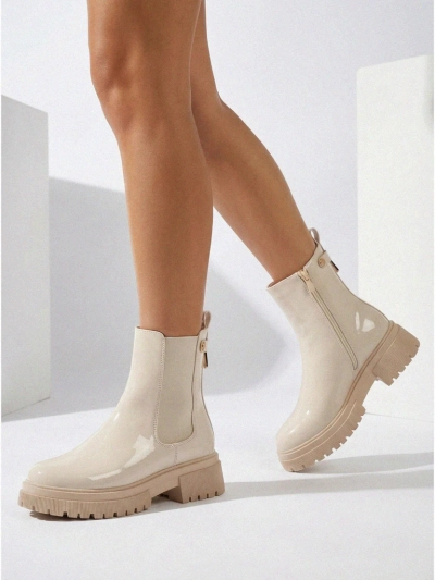 Lakirani ženski gležnarji iz eko usnja Calebi