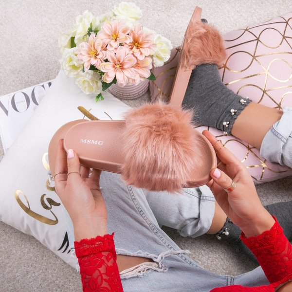 Tmavě růžové žabky s kožešinou Millie- Footwear