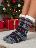 vícebarevný || szary