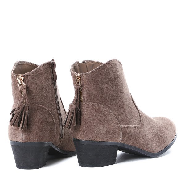 Brązowe botki z ozdobą- Obuwie