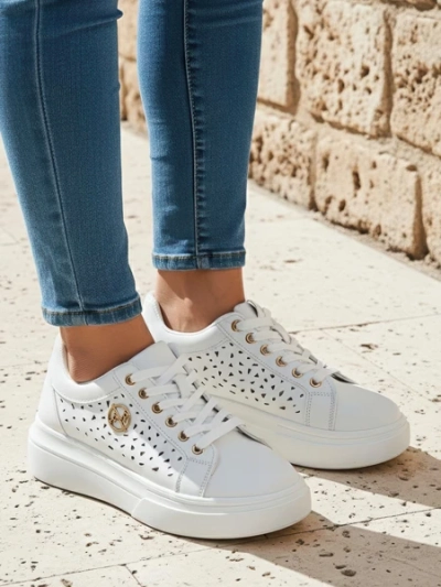 Ženske superge Calista Bianco iz eko usnja, preluknjane, spomladanske 4,5 cm