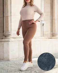 hnedý