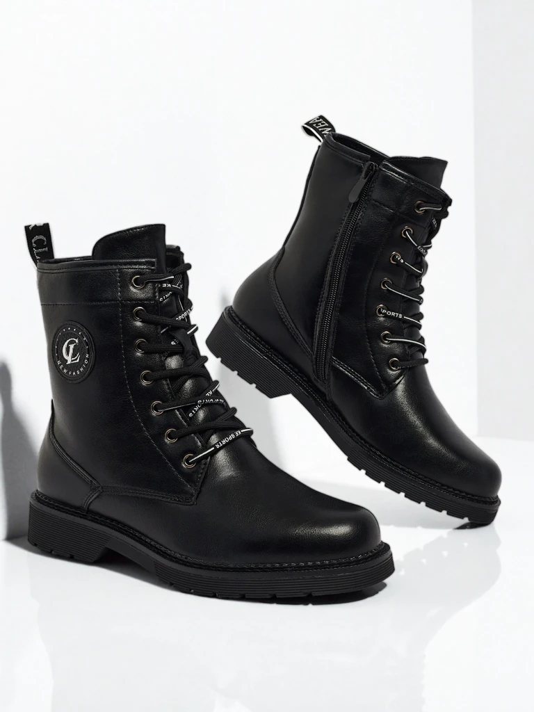 Ženski gležnarji Tavira iz eko usnja z vezalkami