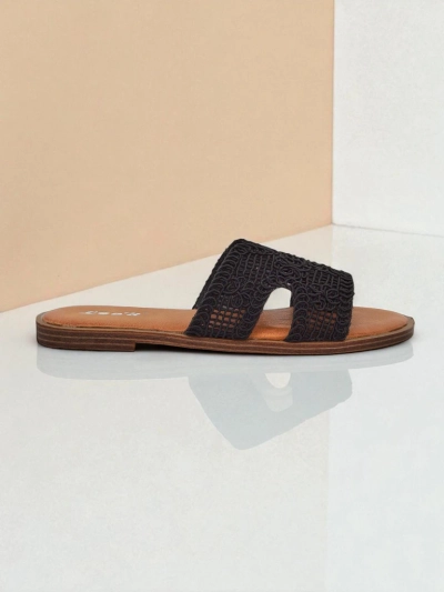 Rpyalfashion Dámske sandále s ozdobným remienkom Braida