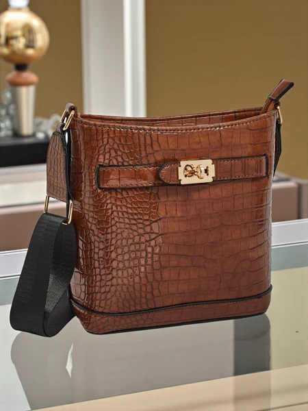 Lakirana majhna ženska torbica iz eko usnja Arlisse