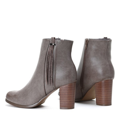 Botki na słupku w kolorze khaki Egistina - Obuwie