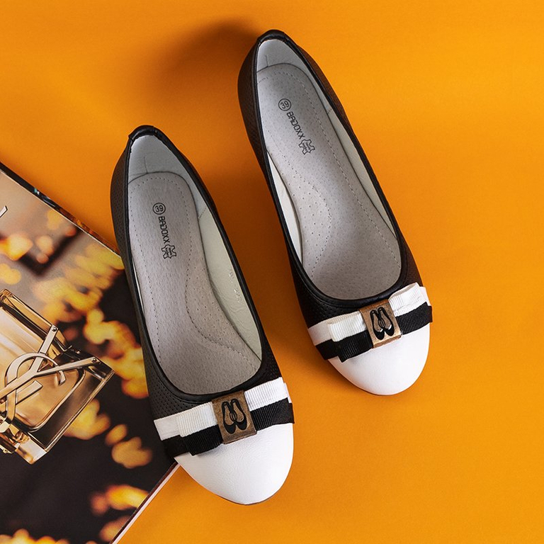 Čierne dámske prelamované baleríny s mašličkou Alemonia - Topánky