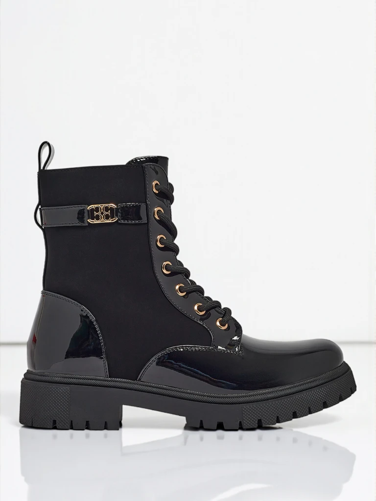 Gležnjarji z vezalkami iz mat in lakiranega eko usnja Alvinea