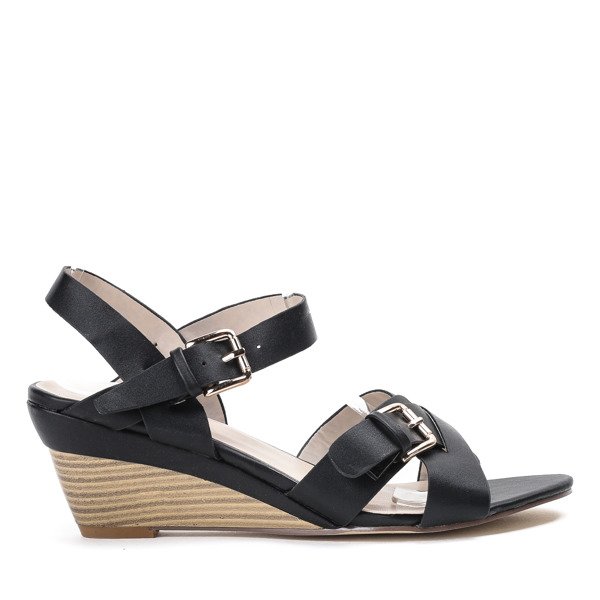 Czarne sandały na niskiej koturnie Ana - Obuwie