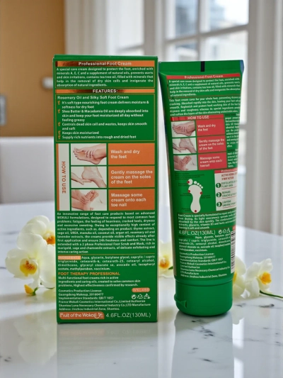 Močno vlažilna in obnovitvena krema za stopala in suhe pete