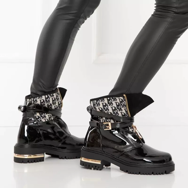 OUTLET Čierne dámske lakované čižmy Rubiska - Obuv