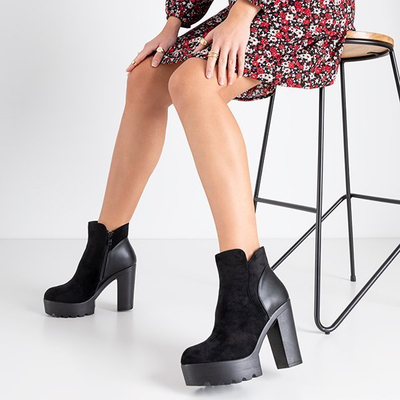 Čierne členkové topánky na vyššom stĺpiku Chofa - Obuv