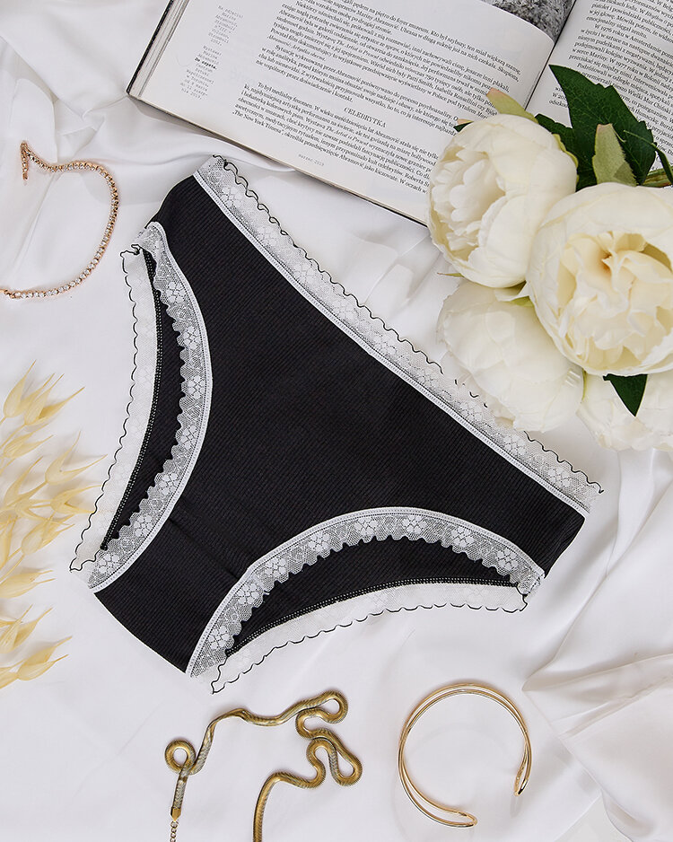 Royalfashion Dámske nohavičky s čipkou