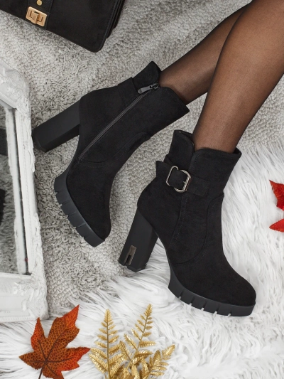 Ženski gležnarji iz eko semiša s peto Liravie