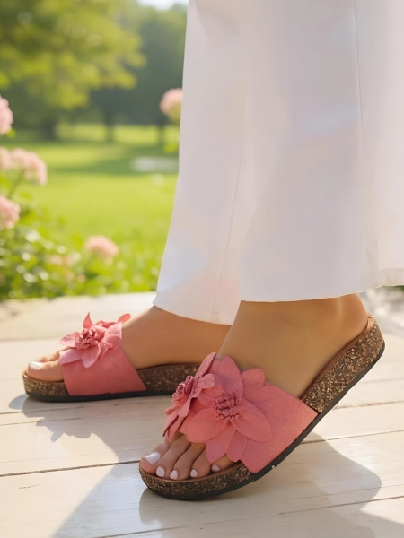 Royalfashion Dámske sandále s kvetmi Foules