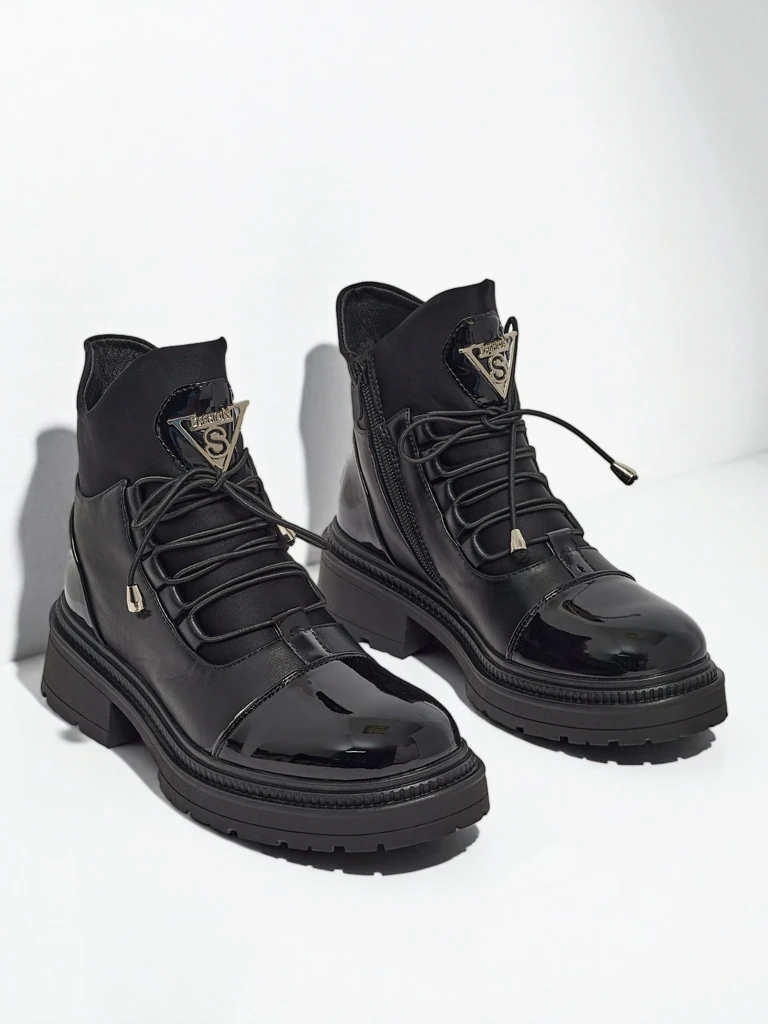 Eko usnjeni ženski gležnarji z vezalkami Elisse