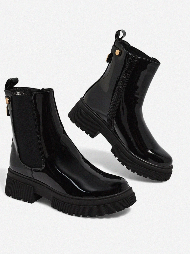 Lakirani ženski gležnarji iz eko usnja Calebi