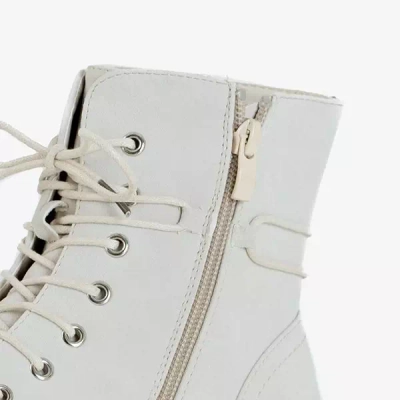 OUTLET Béžové dámske čižmy s ozdobami Matildat - Obuv