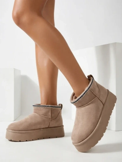 Royalfashion Dámske krátke topánky a'la snow boots Xoalla