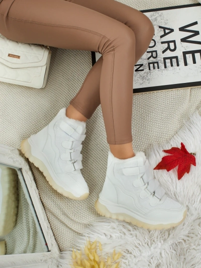 Ženski škornji a'la za sneg Auralen