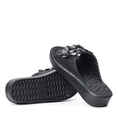 Czarne klapki na platformie Rosaria - Obuwie