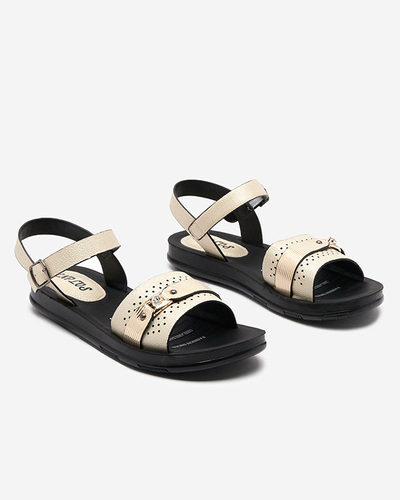 OUTLET Lesklé béžové dámske ploché sandále Nafi- Obuv